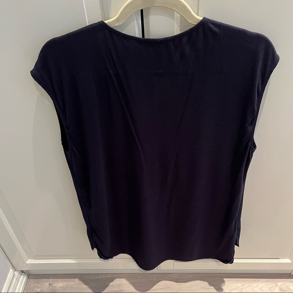 RW&Co sleeveless v-neck blouse - Picture 2 of 2